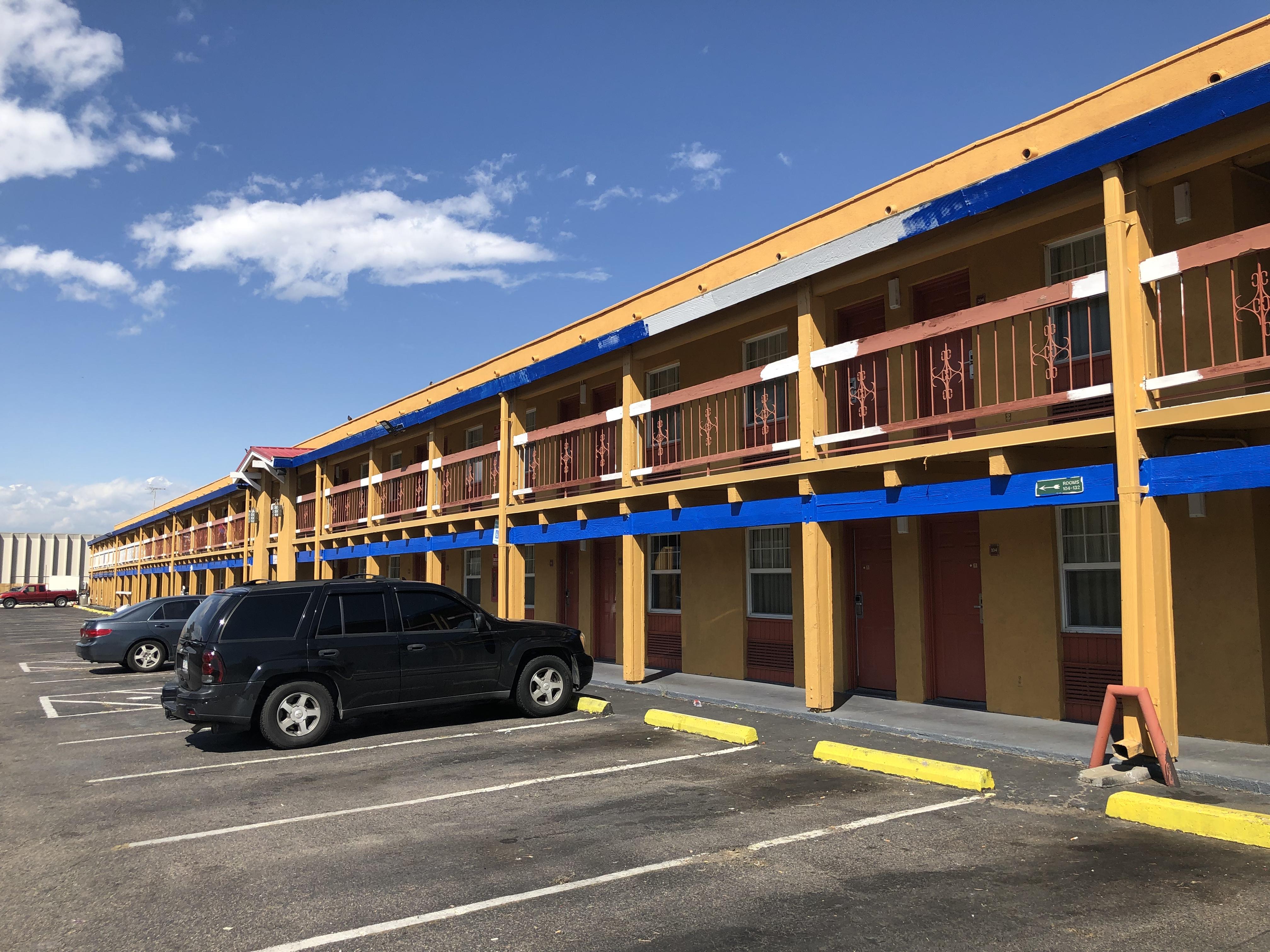 Americas Best Value Inn DEN Dış mekan fotoğraf